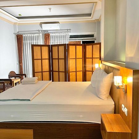 Wesbobo Inn Solo Ngoại thất bức ảnh