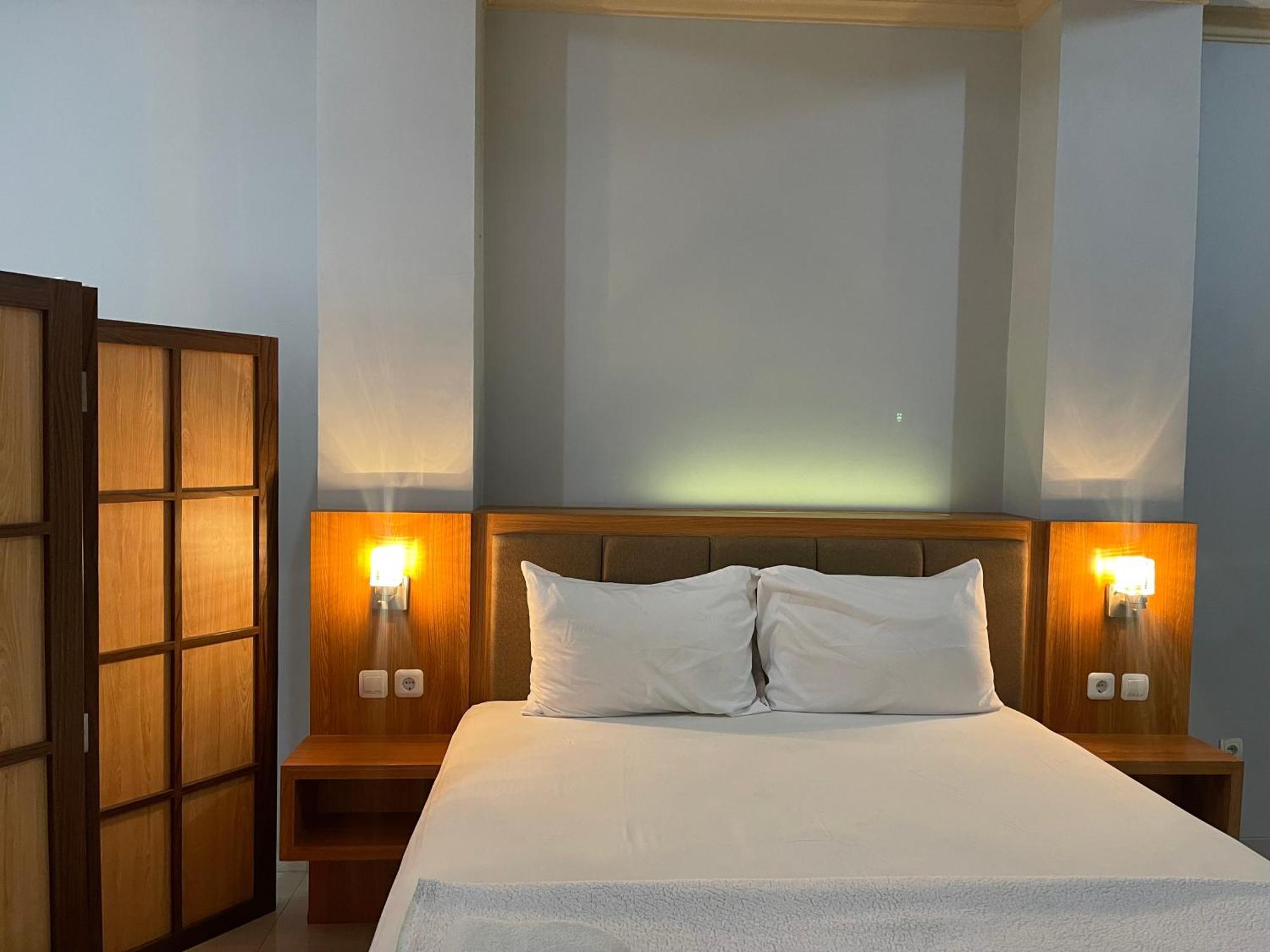 Wesbobo Inn Solo Ngoại thất bức ảnh